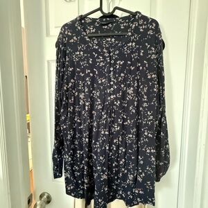 Denver Hayes Women's Navy Floral Button-Front Long Sleeve Top